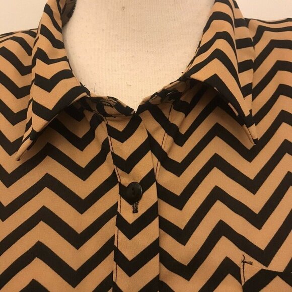 CECICO. Size large. Bust 44" Black and Tan. Chevron. Stripe Button Up Shirt B7 - Picture 2 of 8